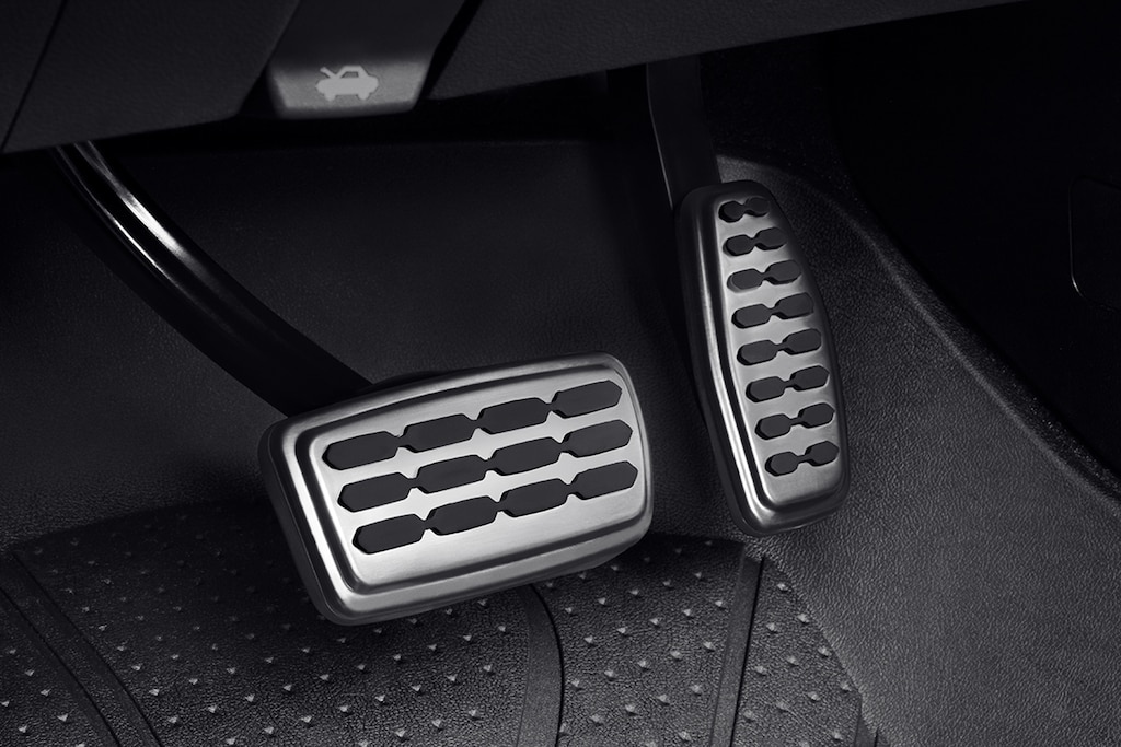 Cubierta de pedales para Chevrolet Cheyenne ZR2 BISON 2024