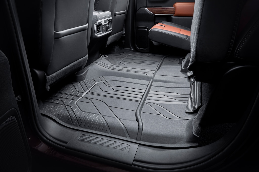 Tapetes de vinil rígidos traseros color negro para Chevrolet Cheyenne ZR2 BISON 2024